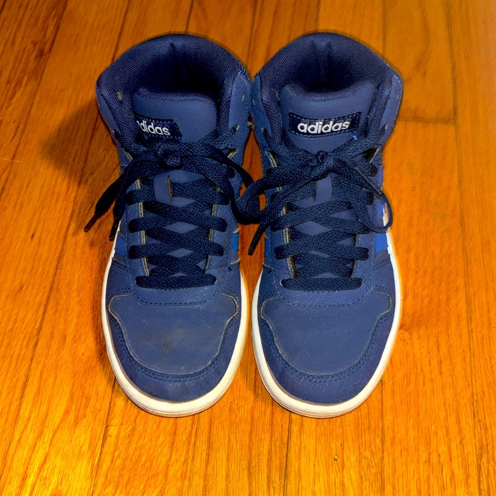 Boys Adidas High tops Size 3.5